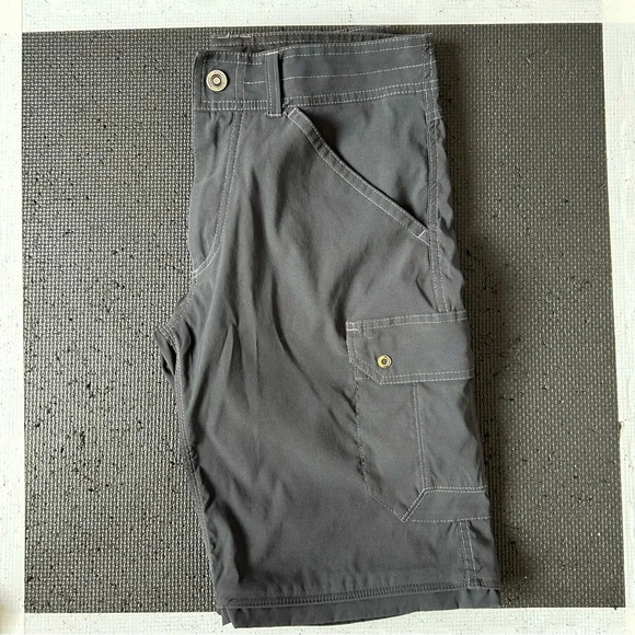 Kuhl Men’s Dark Grey Short - 30. - Picture 3 of 12